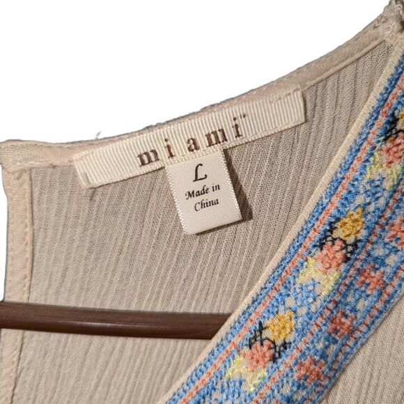 🛍️ Miami Cotton Flowy Dress with Detail - Picture 3 of 4